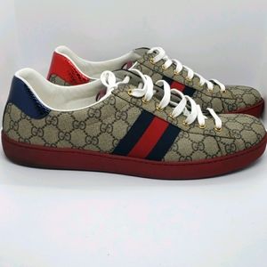 GUCCI  Mens ASE GG SUPREME Low top casual sneakers